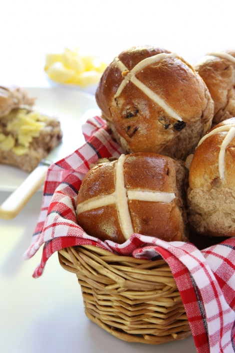 bigstock-Basket-of-hot-cross-buns-with-14355455